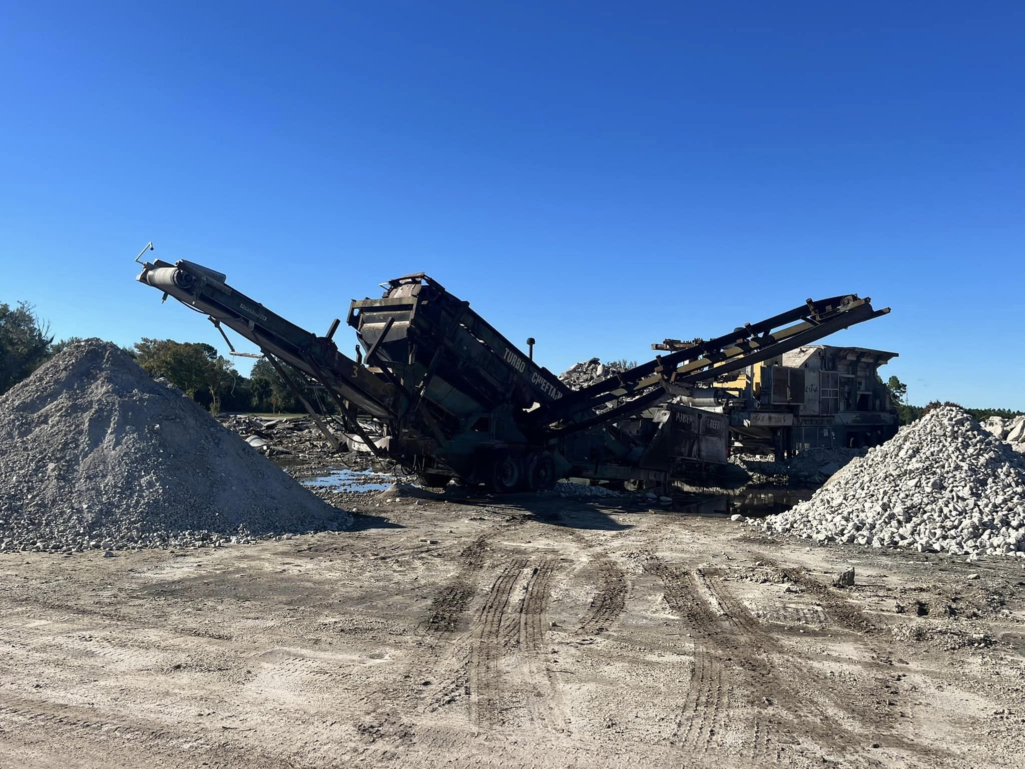 Fill Dirt & Aggregates Hobbs Land Development NE Florida (904